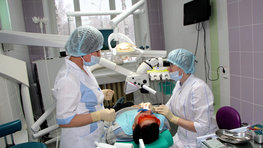 Чебоксарский стоматолог рассказала, почему из-за алкоголя можно лишиться зубов