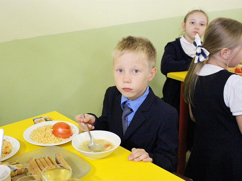 Из-за роста цен школы и детсады в Чувашии рискуют остаться без завтраков и обедов