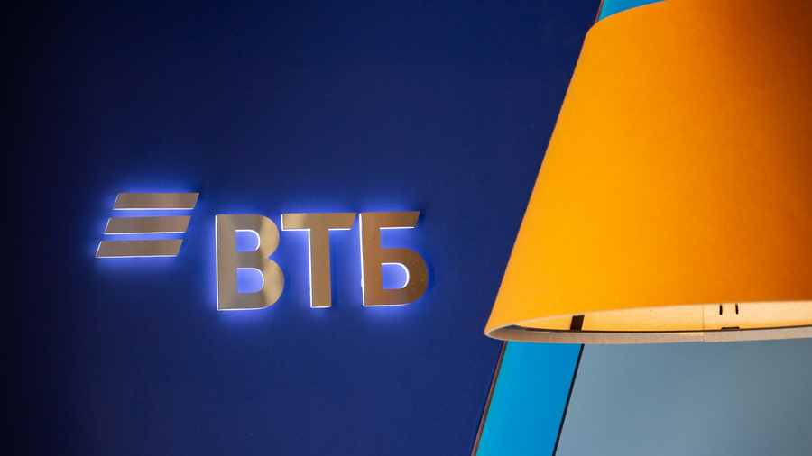 ВТБ предупреждает о мошеннических схемах перед 8 марта