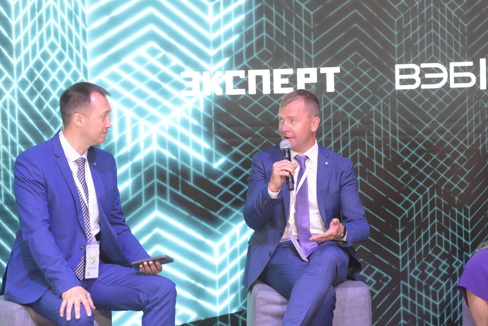 Сбер на ПМЭФ обсудил новые тренды развития экономики и бизнеса
