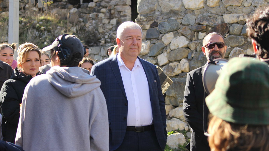 Выше гор — только любовь: завершились съемки сериала «Гордость» для Wink от создателей «Актрис», «Балета» и «Психа»