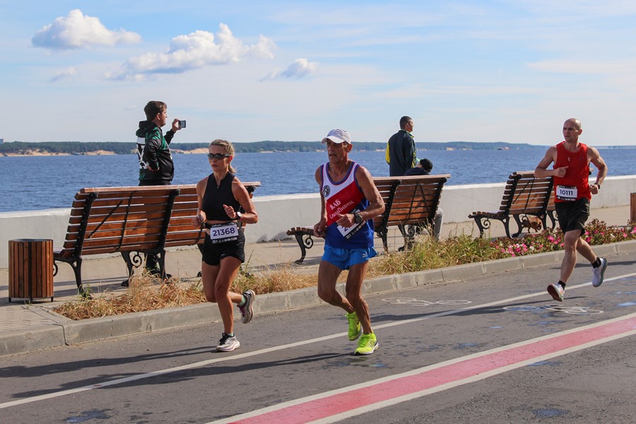 Полумарафон чебоксары 2024. Московский марафон маршрут. Чебоксарский полумарафон 2022 фото. Чебоксарский полумарафон. Полумарафон чебоксары 2024.
